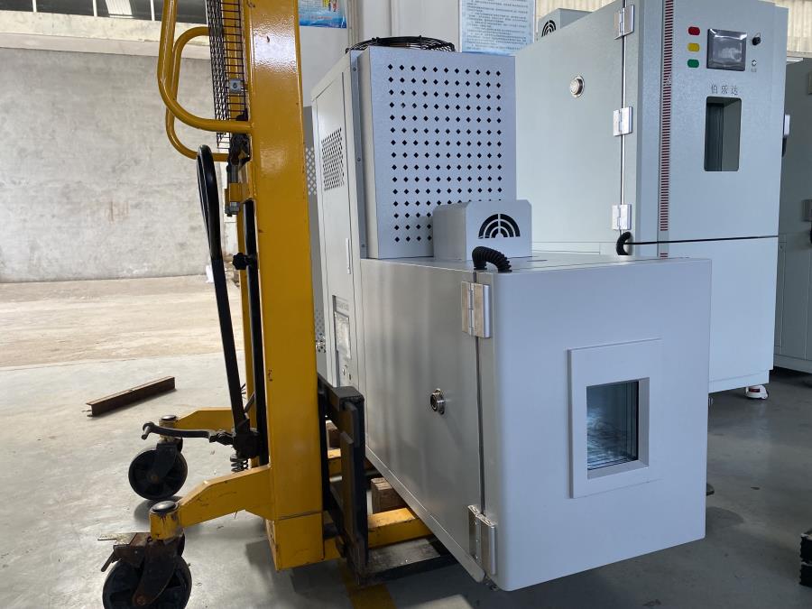 高低温试验箱(拉力机配套)