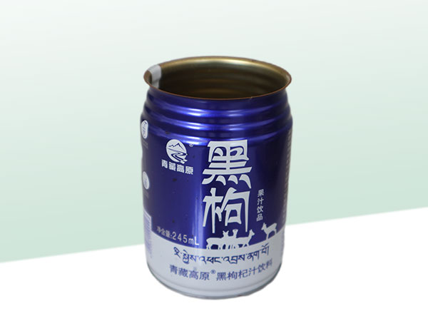 易拉罐